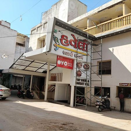 Hotel O Utsav Vadodara Dış mekan fotoğraf