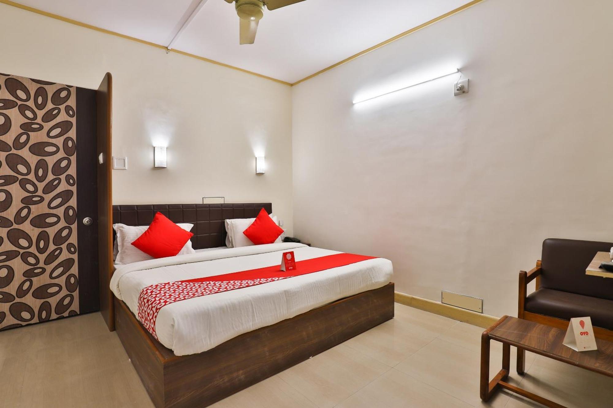 Hotel O Utsav Vadodara Dış mekan fotoğraf
