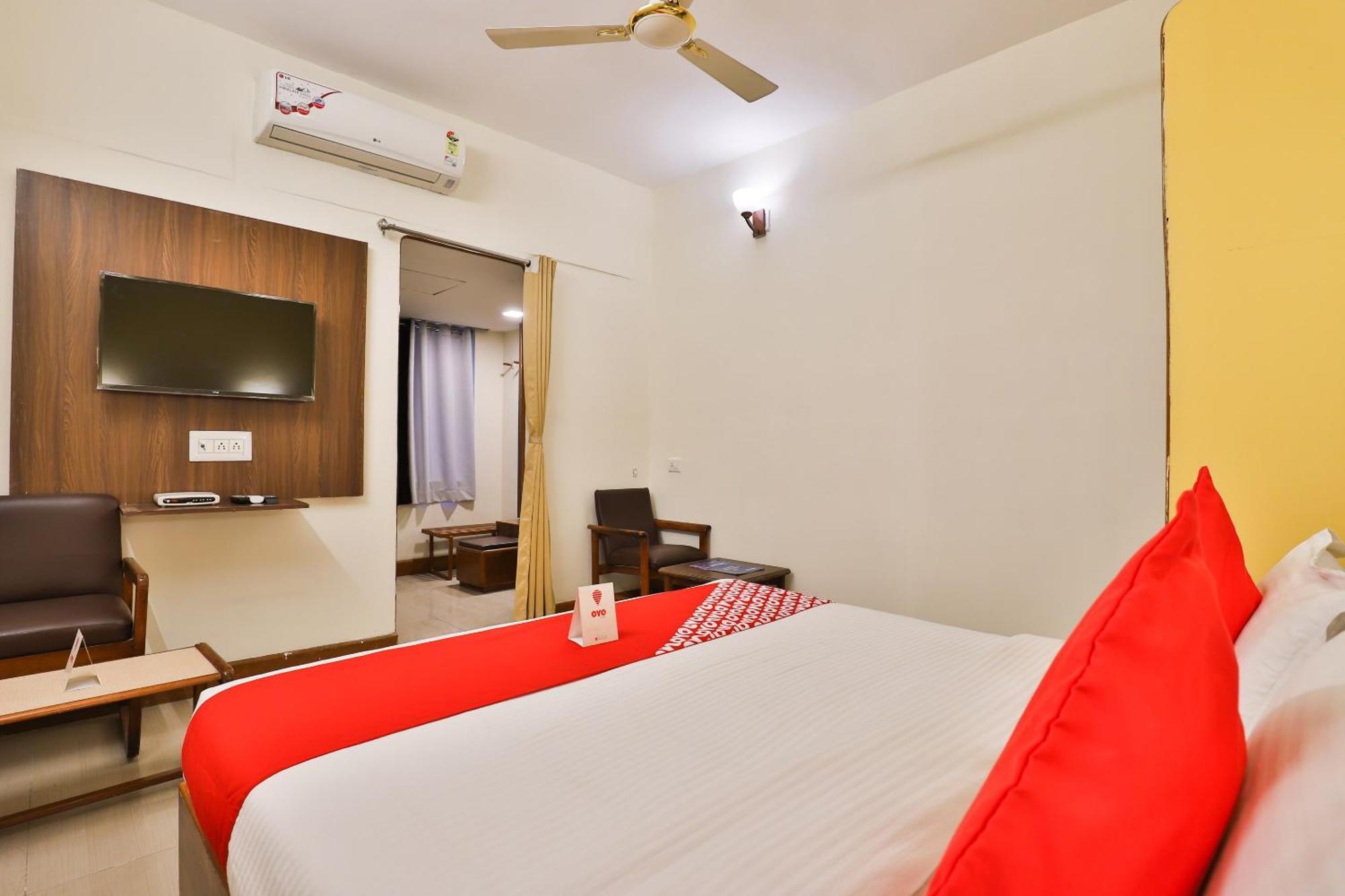 Hotel O Utsav Vadodara Dış mekan fotoğraf